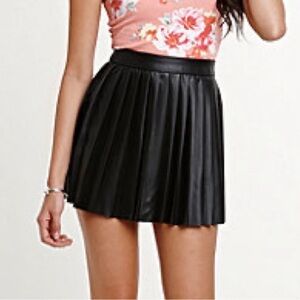 Black Pleated Mini Skirt